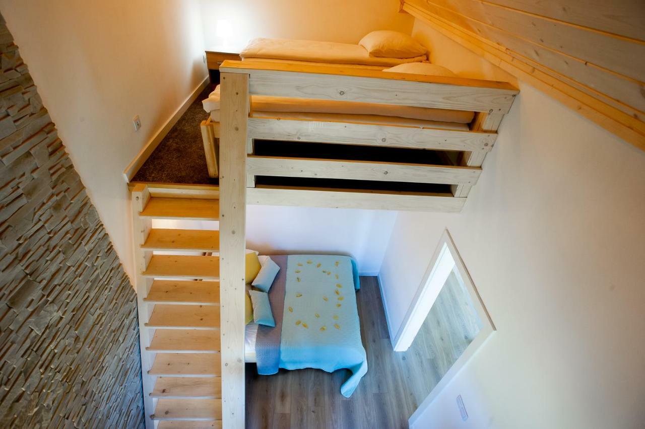 Apartament Podmagura シュチルク エクステリア 写真